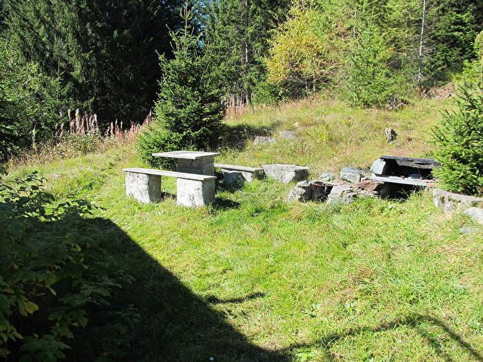 Casa con 9 locali in vendita in Chiesa In Valmalenco