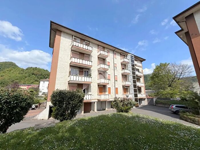 Appartamento trilocale in vendita in Via Battaglione Monte Berico, Valdagno