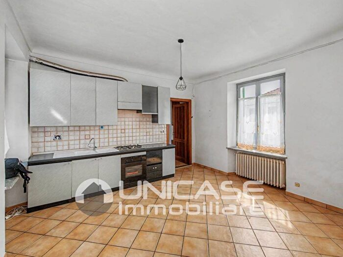 Appartamento trilocale in affitto in Via Olmetti, Centro, Bricherasio