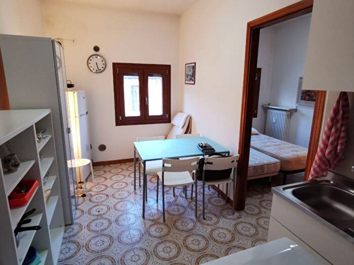 Casa bilocale in affitto in Via Euganea, Riviere, Padova