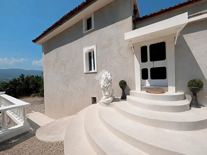 Casa quadrilocale in vendita in Località Signano, Neviano Degli Arduini