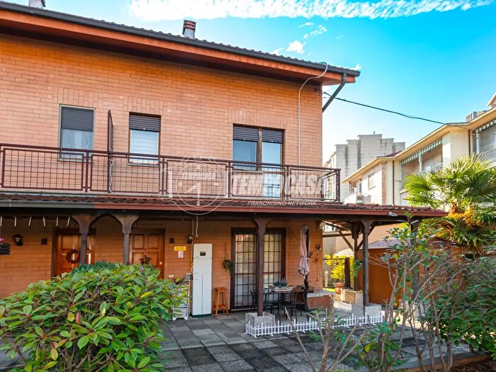 Case in Vendita e in Affitto - 3