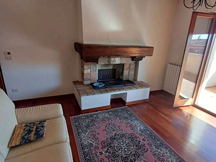 Appartamento con 5 locali in affitto in Via Domenico Cimarosa, San Sisto Lacugnano, Perugia