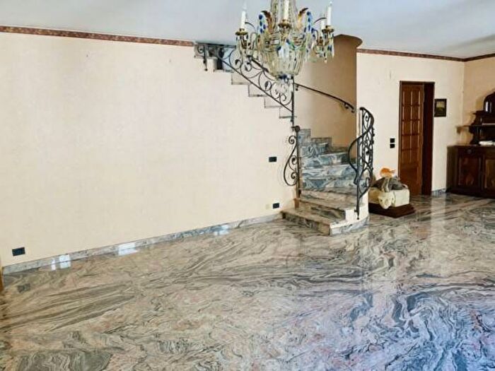 Casa con 6 locali in affitto in Carruba di Ognina Teseo, Catania
