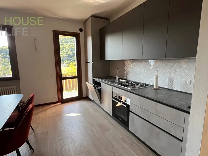 Appartamento quadrilocale in vendita in Strada di Malunga, Valli Del Pasubio