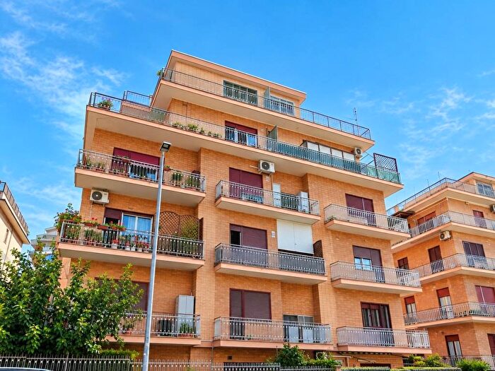 Appartamento quadrilocale in affitto in Via Vincenzo Viara de Ricci, Torrevecchia, Roma
