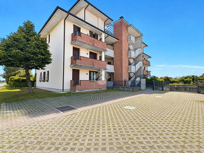 Appartamento bilocale in vendita in Via Massimo dAzeglio, Concorezzo
