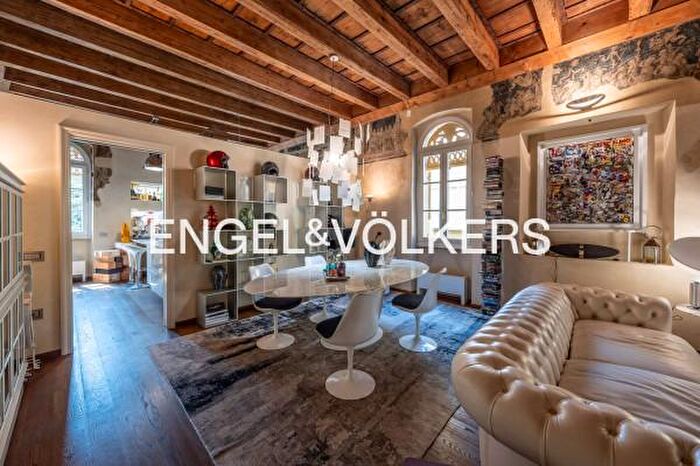 Appartamento con 5 locali in vendita in Via Ponte Pignolo, Verona