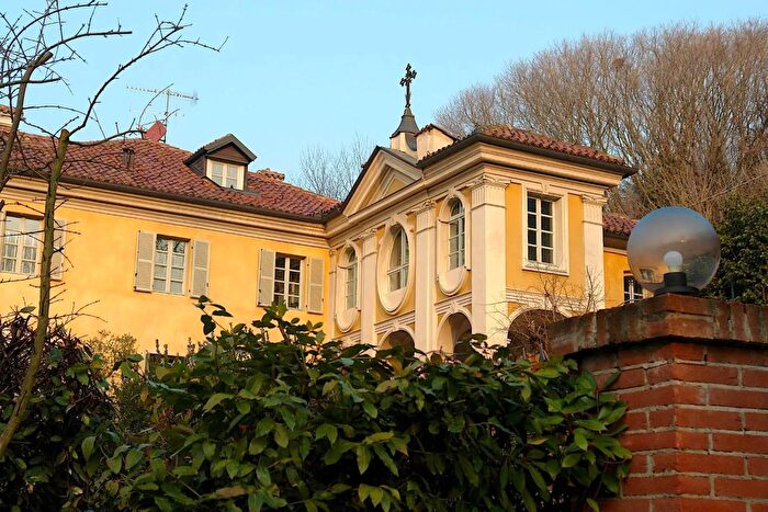 Appartamento con 10 locali in vendita in Strada Cigala Moncalieri, Moncalieri