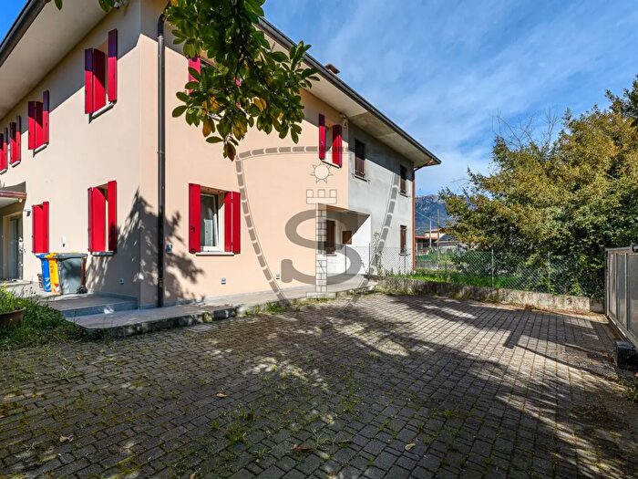 Casa quadrilocale in vendita in Via Teresa Rubelli, San Zenone Degli Ezzelini
