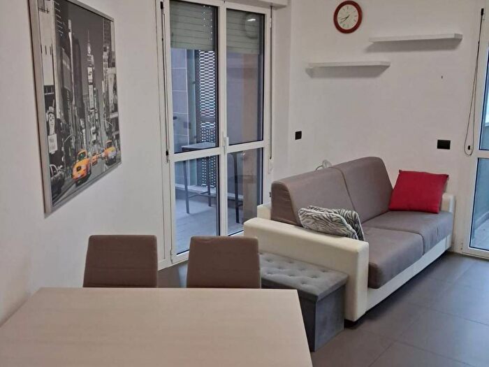 Appartamento monolocale in affitto in Via Enrico Cosenz, Bovisa, Milano