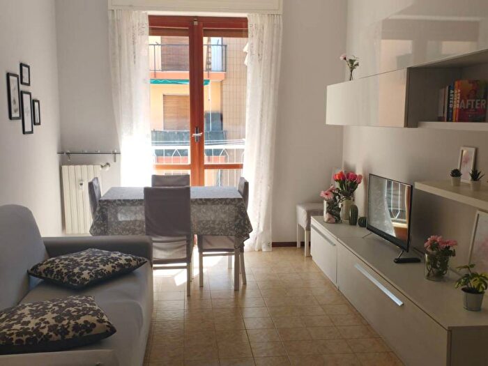 Appartamento bilocale in affitto in Viale Giuseppe Verdi, Borghetto Santo Spirito