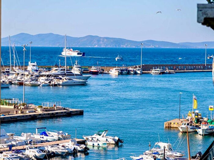 Appartamento trilocale in affitto in Via Guglielmo Marconi, Porto Santo Stefano, Monte Argentario