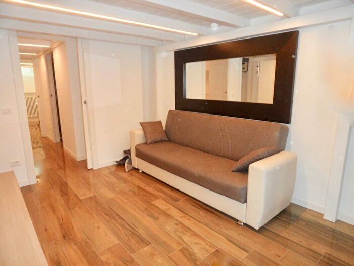 Appartamento trilocale in affitto in Via Gerolamo Arganini, Niguarda, Milano