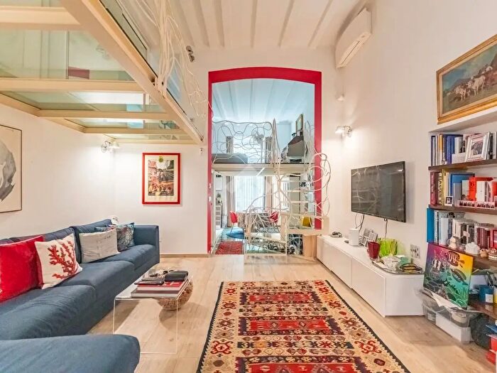 Appartamento trilocale in affitto in Via Milazzo, Milano