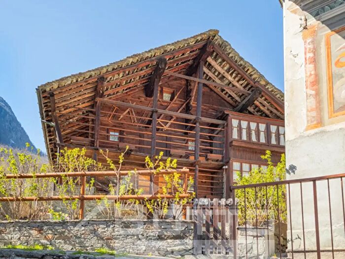 Casa con 6 locali in vendita in Reale Inferiore, Alagna Valsesia