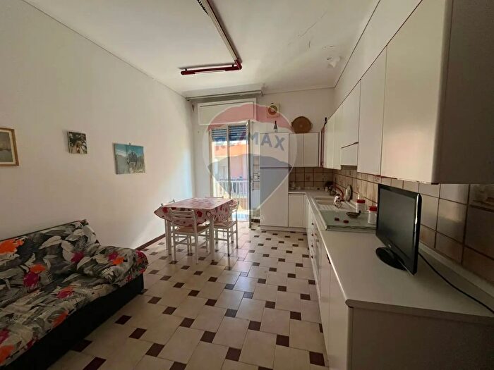 Appartamento con 7 locali in vendita in Via Antonio Cardarelli, Ragusa