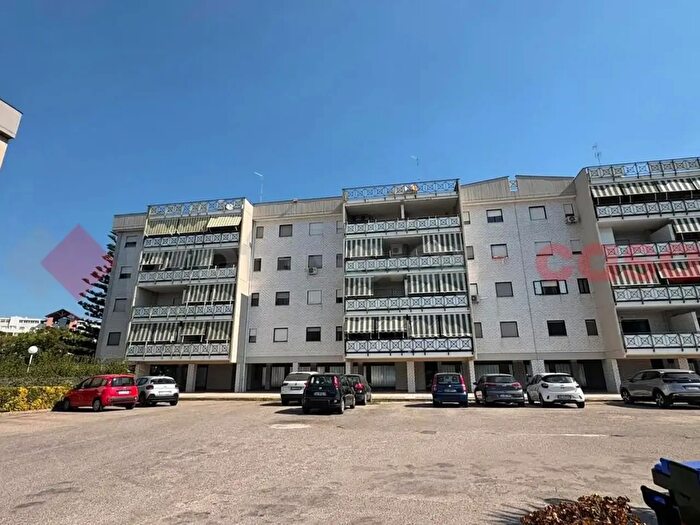 Appartamento trilocale in vendita in Via Napoli m, Bari