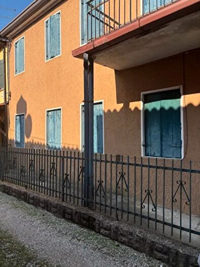 Casa con 5 locali in vendita in Via Bocche, Limena