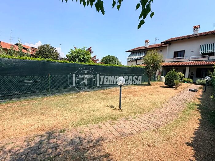 Casa con 5 locali in vendita in Via Vecchia Strada al Vicinale Villanetto, Ponderano