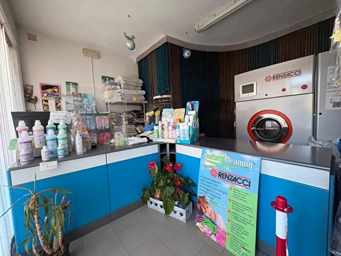 Appartamento monolocale in vendita in Viale Via Giosue' Carducci, Massa