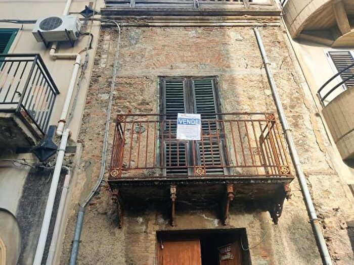 Casa trilocale in vendita in Via Guglielmo Marconi, Santa Lucia Del Mela