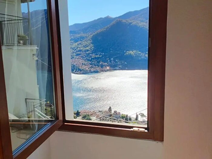 Appartamento bilocale in vendita in Via al Noce, Moltrasio