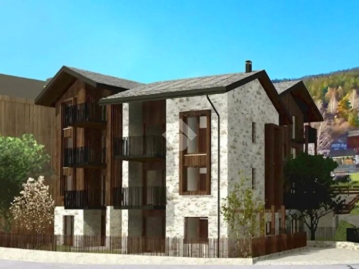 Appartamento trilocale in vendita in Via Carpin, Valdisotto