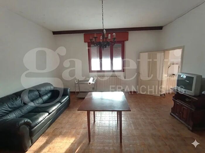 Casa con 8 locali in vendita in Cavarzere Località Grignella, Cavarzere