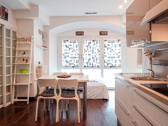 Appartamento bilocale in affitto in Via Lupetta, Carrobbio, Milano