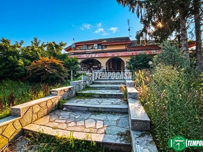Casa con 8 locali in vendita in Località Vauda Bis, San Benigno Canavese