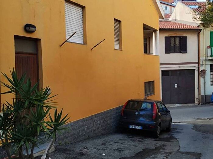 Casa bilocale in affitto in Vico I Messina Faro Superiore, Faro Superiore Sperone, Messina