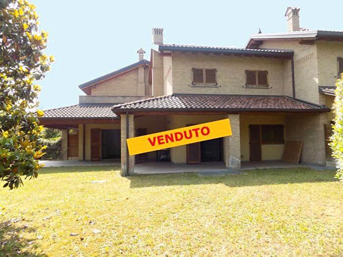 Casa con 5 locali in vendita in Via Corsica Seregno, Seregno