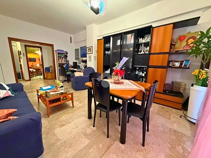 Appartamento quadrilocale in vendita in Via Giovanni Giolitti, Pesaro