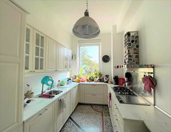 Appartamento con 5 locali in affitto in Mura dello Zerbino, Genova