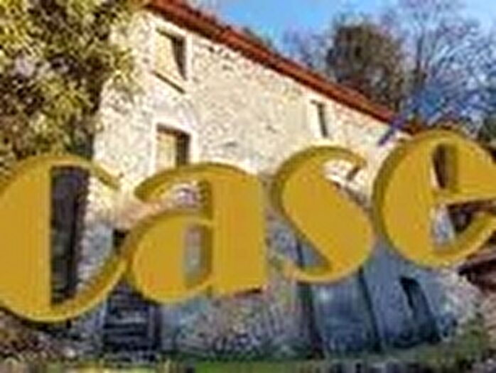 Casa con 7 locali in vendita in Camaiore