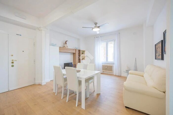 Appartamento trilocale in affitto in Piazza Bambocci, Frascati