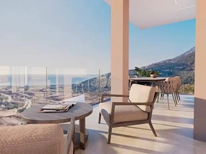 Appartamento trilocale in vendita in Via Cazulini, Alassio