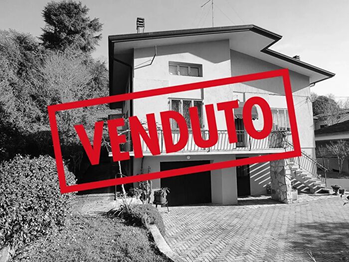 Casa con 5 locali in vendita in Caneva