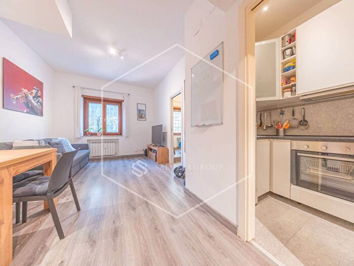 Appartamento bilocale in affitto in Via Acherusio, Africano Villa Chigi, Roma