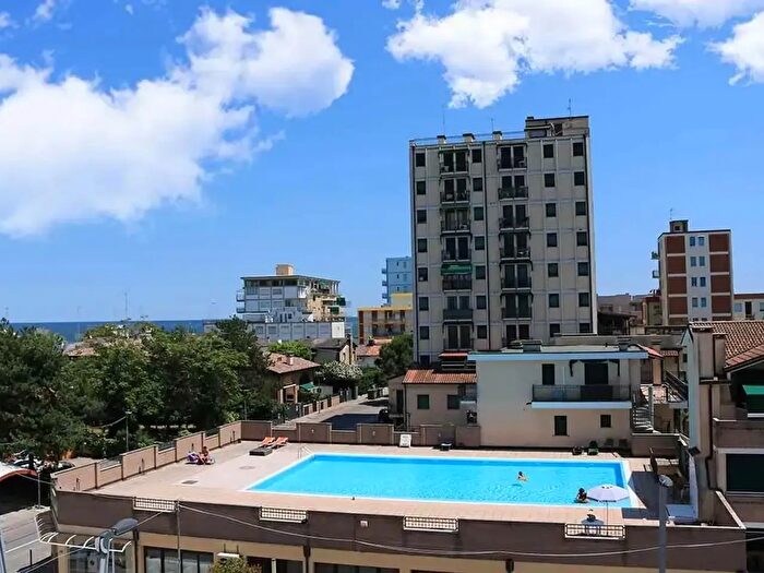 Appartamento trilocale in vendita in Via Bernina, Comacchio