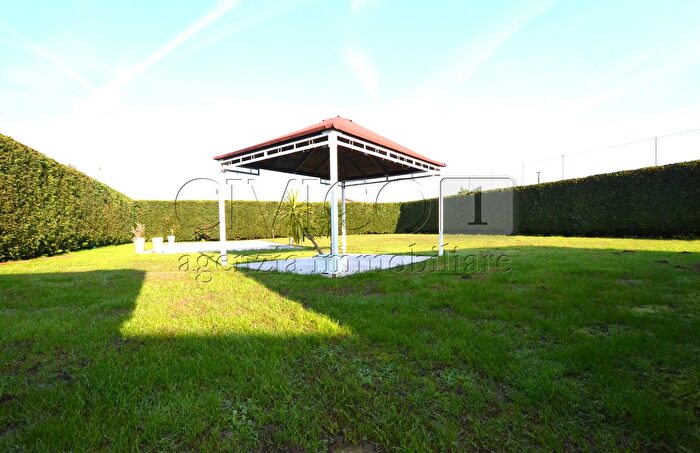 Casa con 8 locali in vendita in Via Fiume, Piazzola Sul Brenta