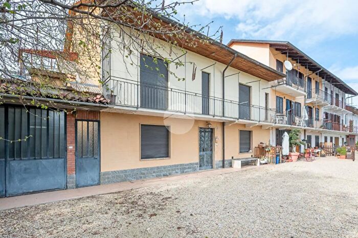 Casa con 10 locali in vendita in Via Cristoforo Colombo, Cafasse