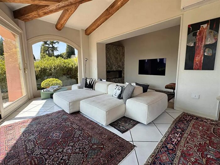 Casa con 10 locali in affitto in Padenghe Sul Garda