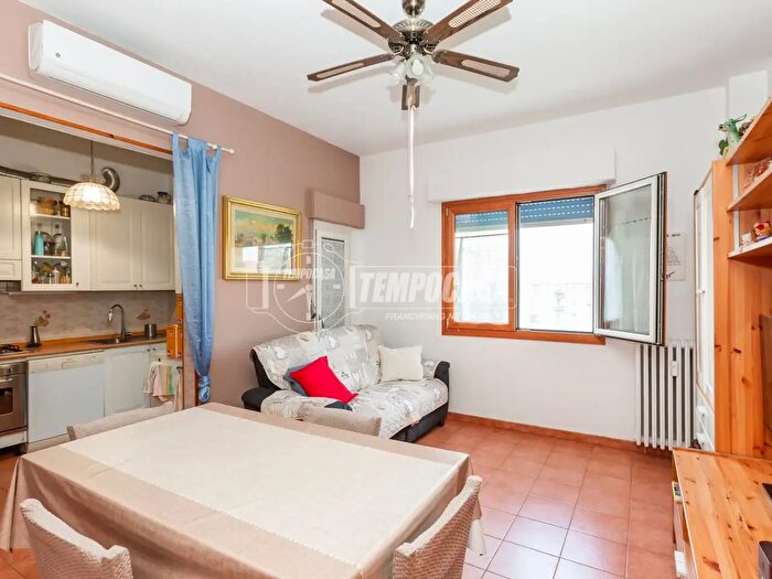 Appartamento trilocale in vendita in Via Pergolesi, Torino