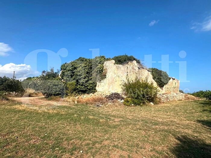 Casa con 5 locali in vendita in Contrada Falconara Snc, Noto