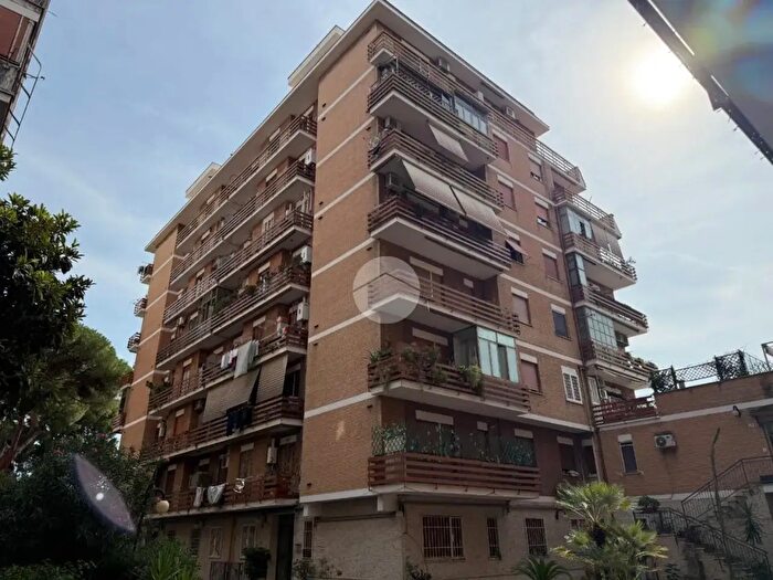 Appartamento bilocale in vendita in PZa Riccardo Balsamo Crivelli, Roma