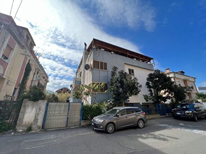 Appartamento con 5 locali in vendita in Via Angitola, Vibo Valentia