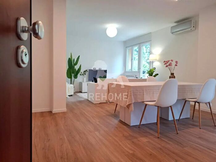 Appartamento trilocale in vendita in Via Brazzacco, Udine