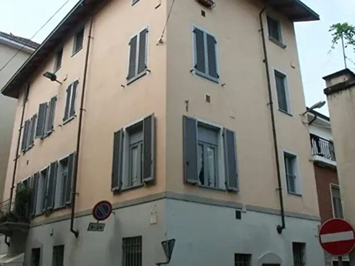 Appartamento trilocale in vendita in Via Gian Giacomo Francia, Casale Monferrato